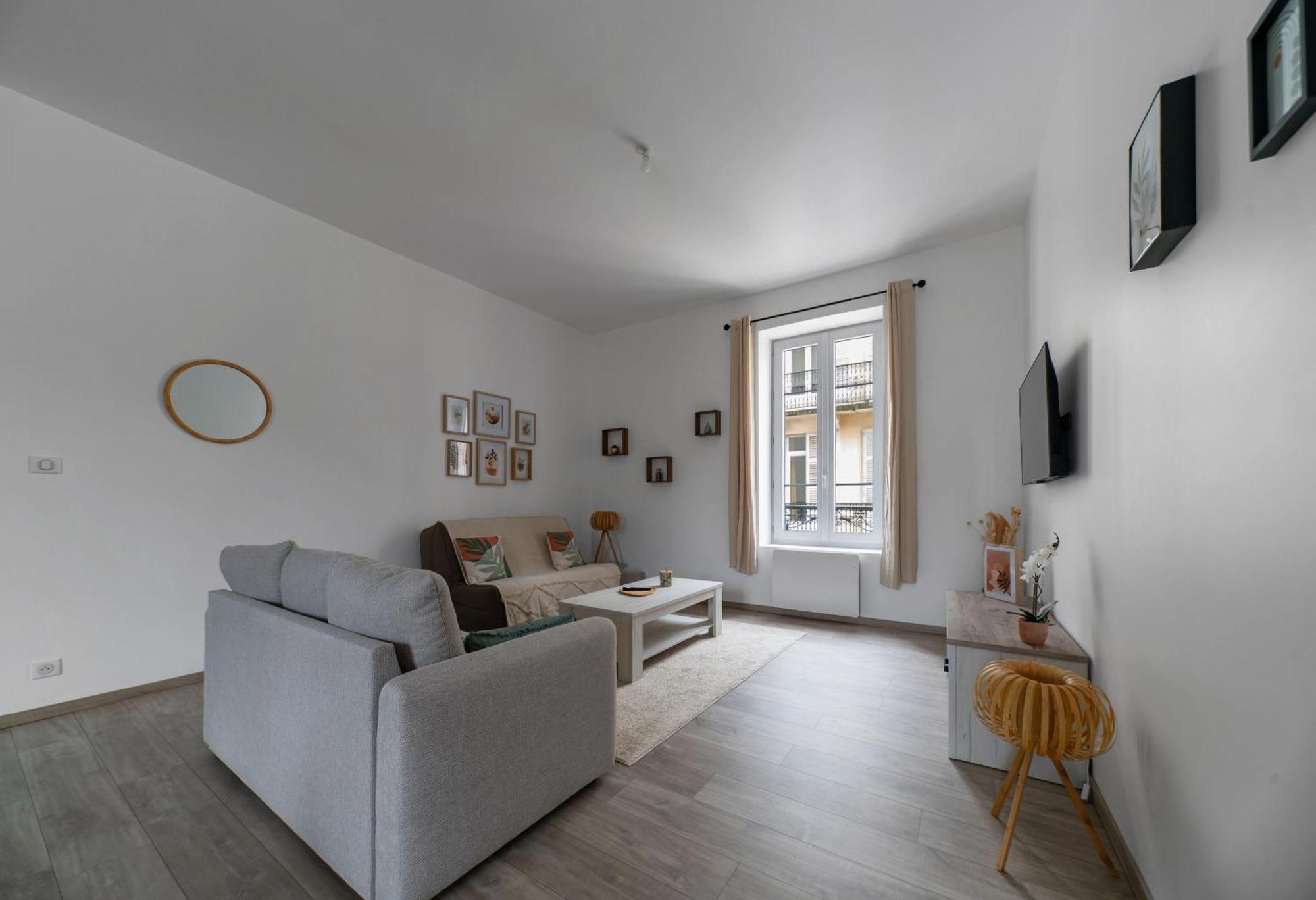 Apartment Le Ravy - Design, 2 Chambres, Centre Vichy