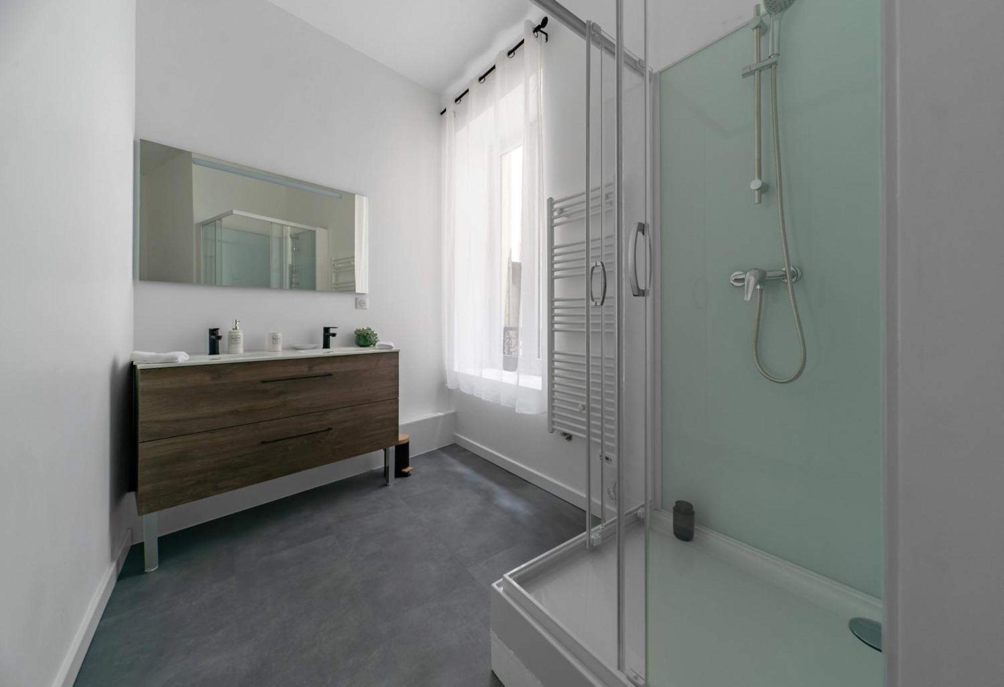 Apartment Le Ravy - Design, 2 Chambres, Centre *