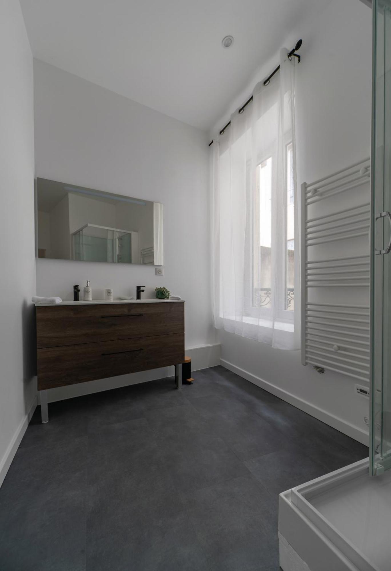 Le Ravy - Design, 2 Chambres, Centre Vichy
